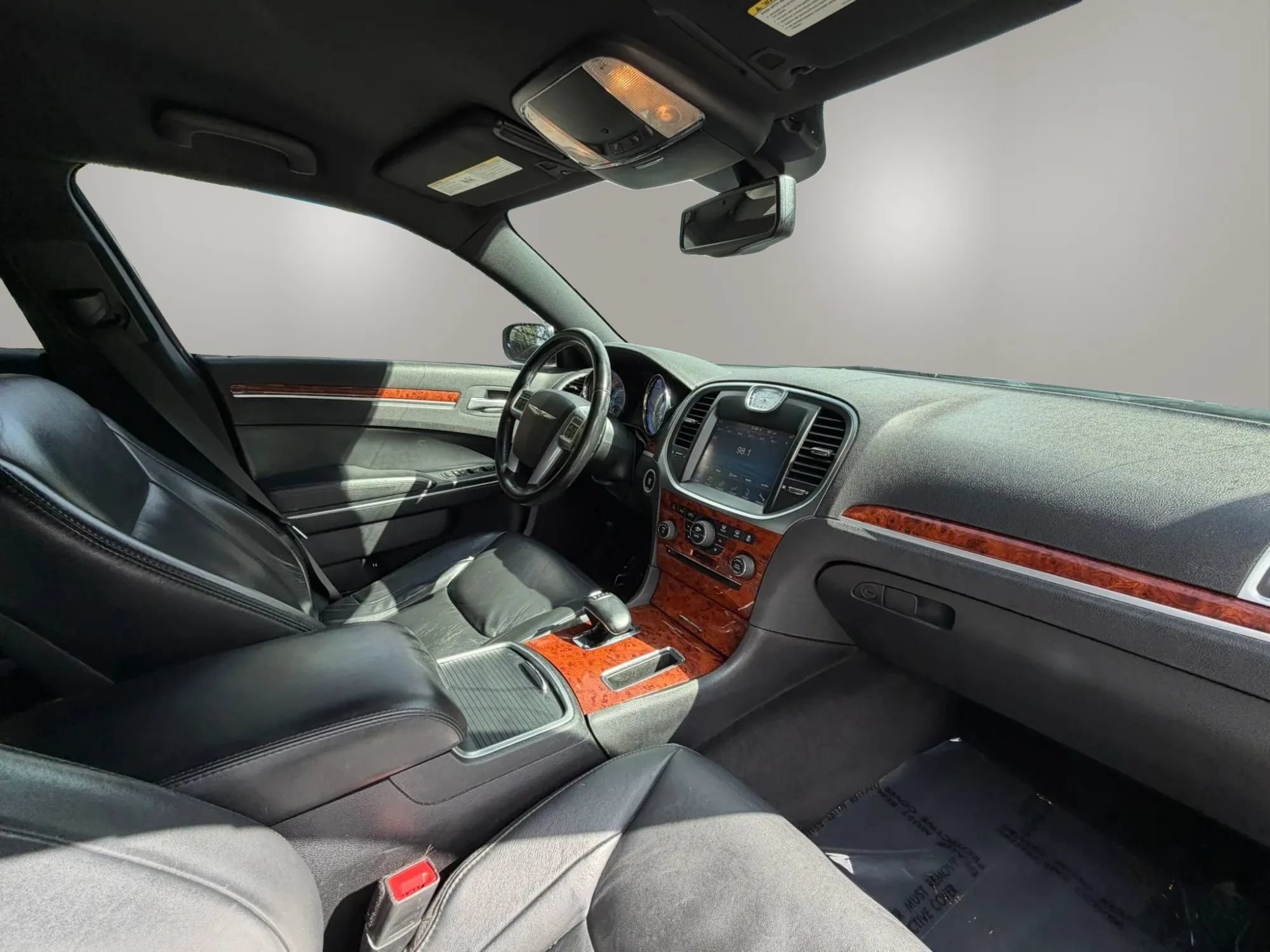 Used 2014 Chrysler 300 RWD image 15