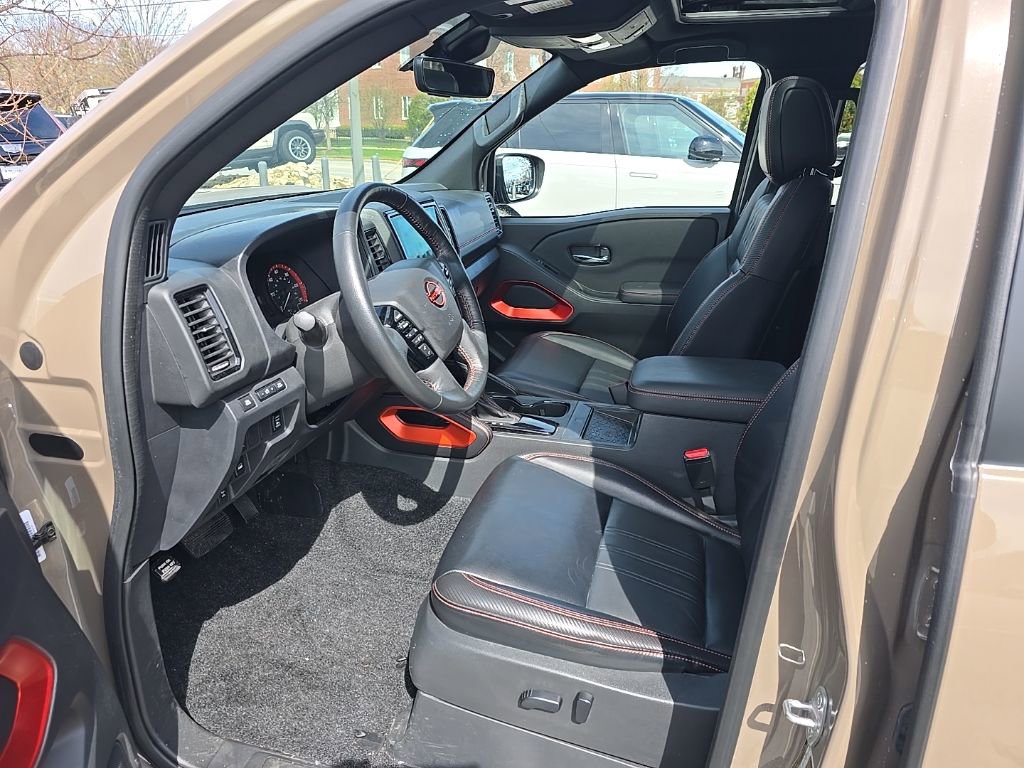 Used 2023 Nissan Frontier PRO-4X w/ Pro-4X Premium Package image 5