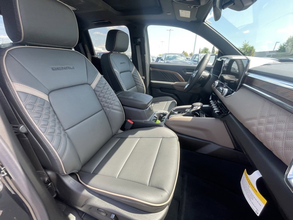 New 2026 GMC Canyon Denali image 33