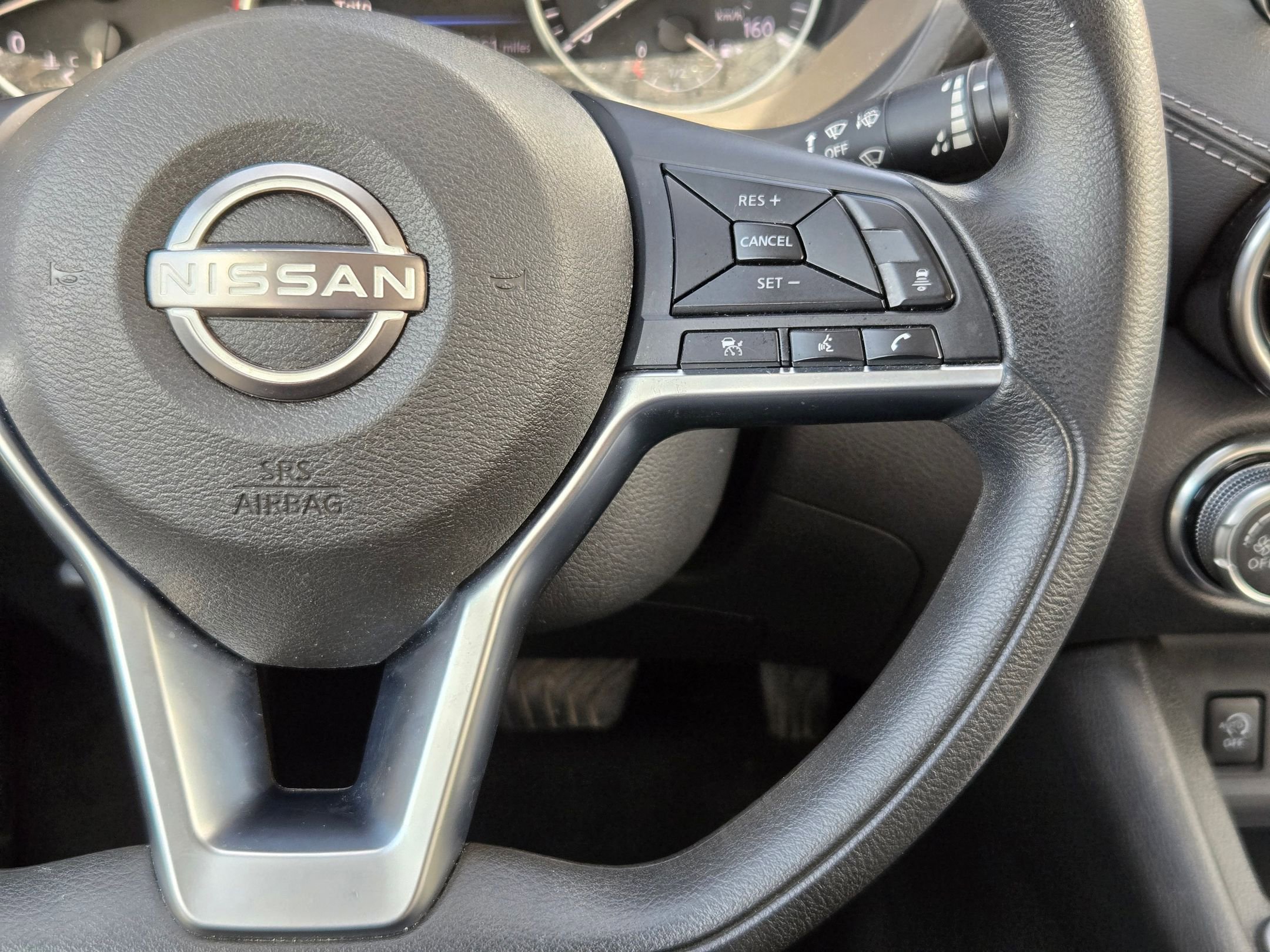 Used 2024 Nissan Sentra SV FWD image 22
