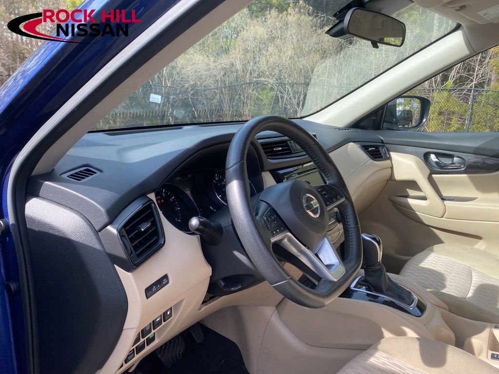Used 2020 Nissan Rogue SV image 14