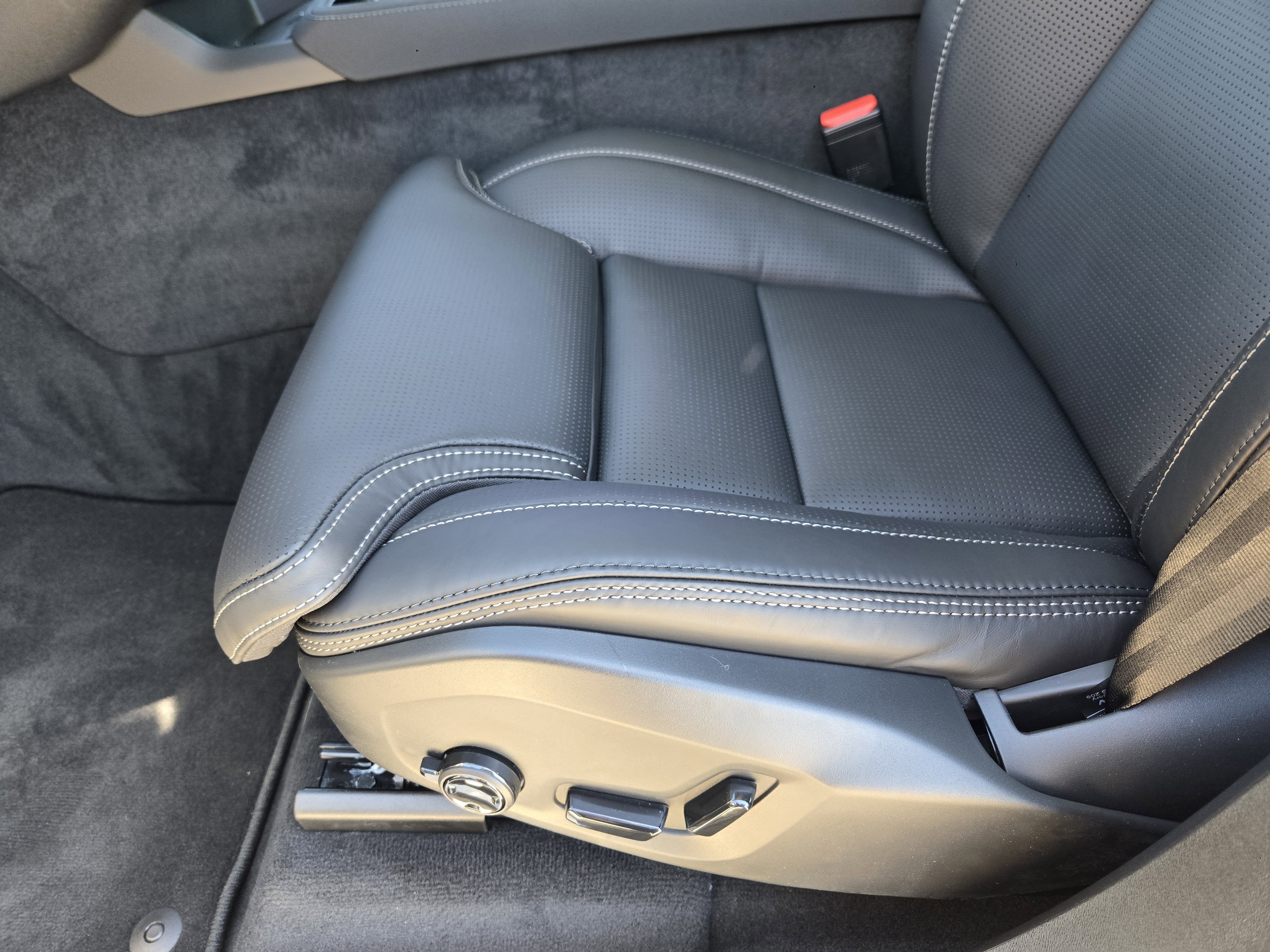 New 2026 Volvo XC90 T8 Ultra image 29