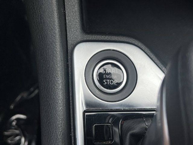 Used 2025 Nissan Sentra SV FWD image 24