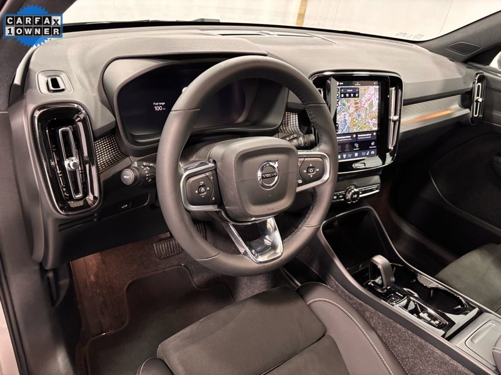 Certified 2025 Volvo XC40 B5 Plus image 12