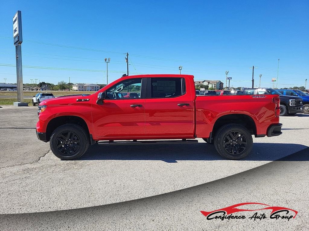 New 2026 Chevrolet Silverado 1500 Custom Trail Boss w/ LPO, Dark Essentials Package