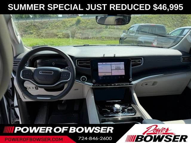 Used 2022 Jeep Wagoneer Series III w/ Premium Group I AWD/4WD image 6