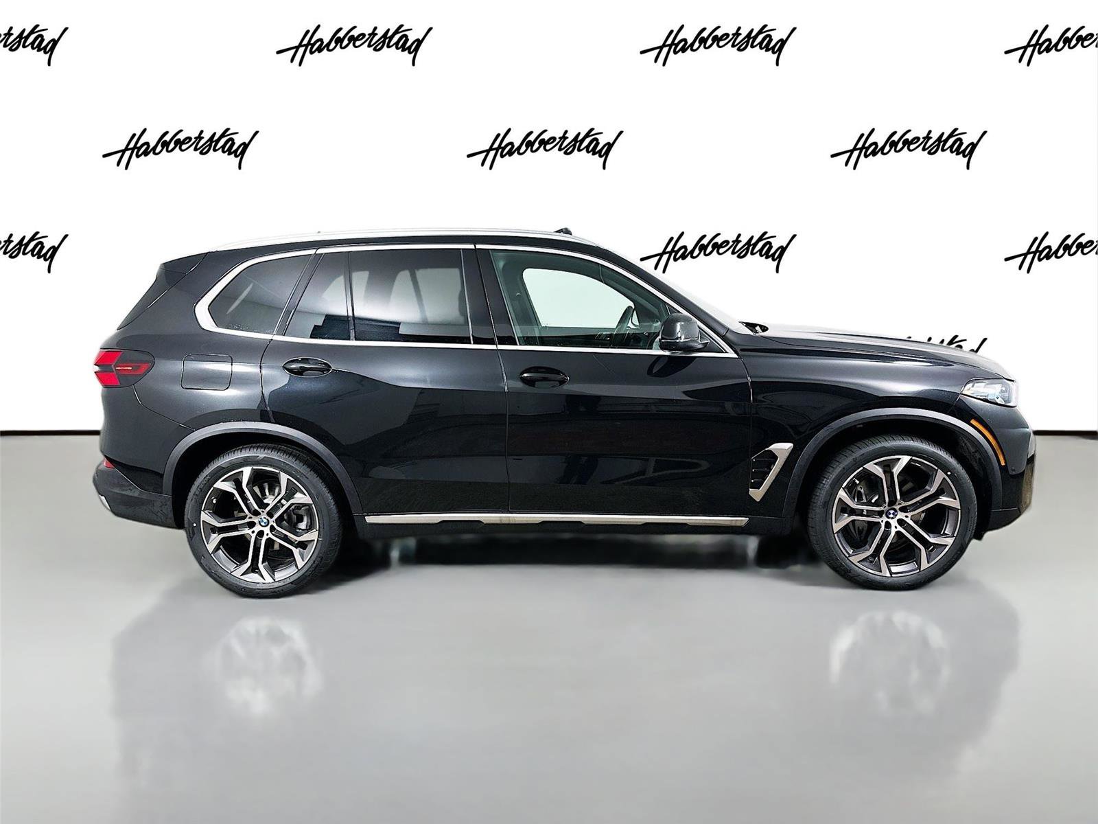 New 2026 BMW X5 xDrive40i w/ Climate Comfort Package image 4