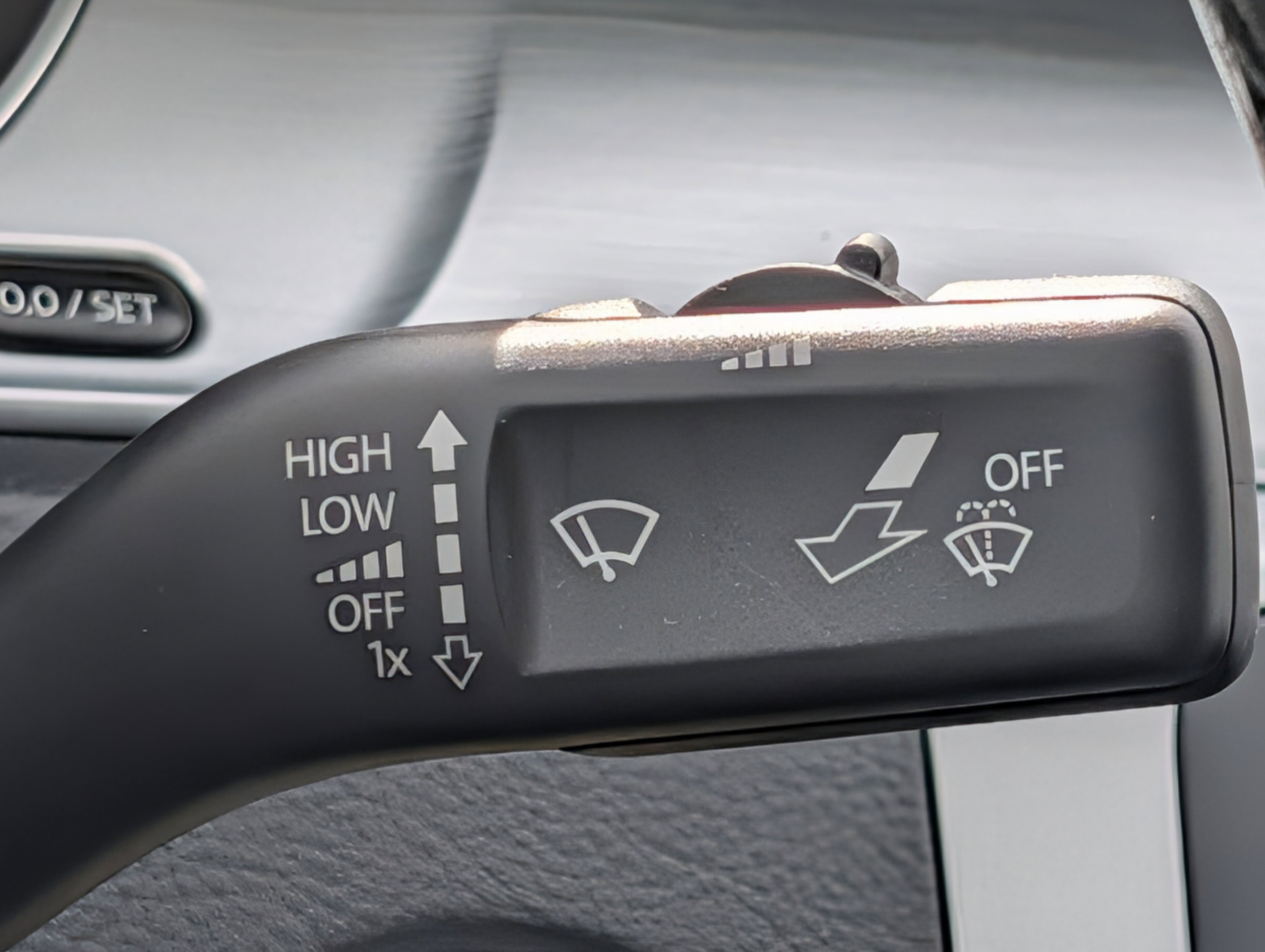 Used 2013 Volkswagen CC Sport image 25