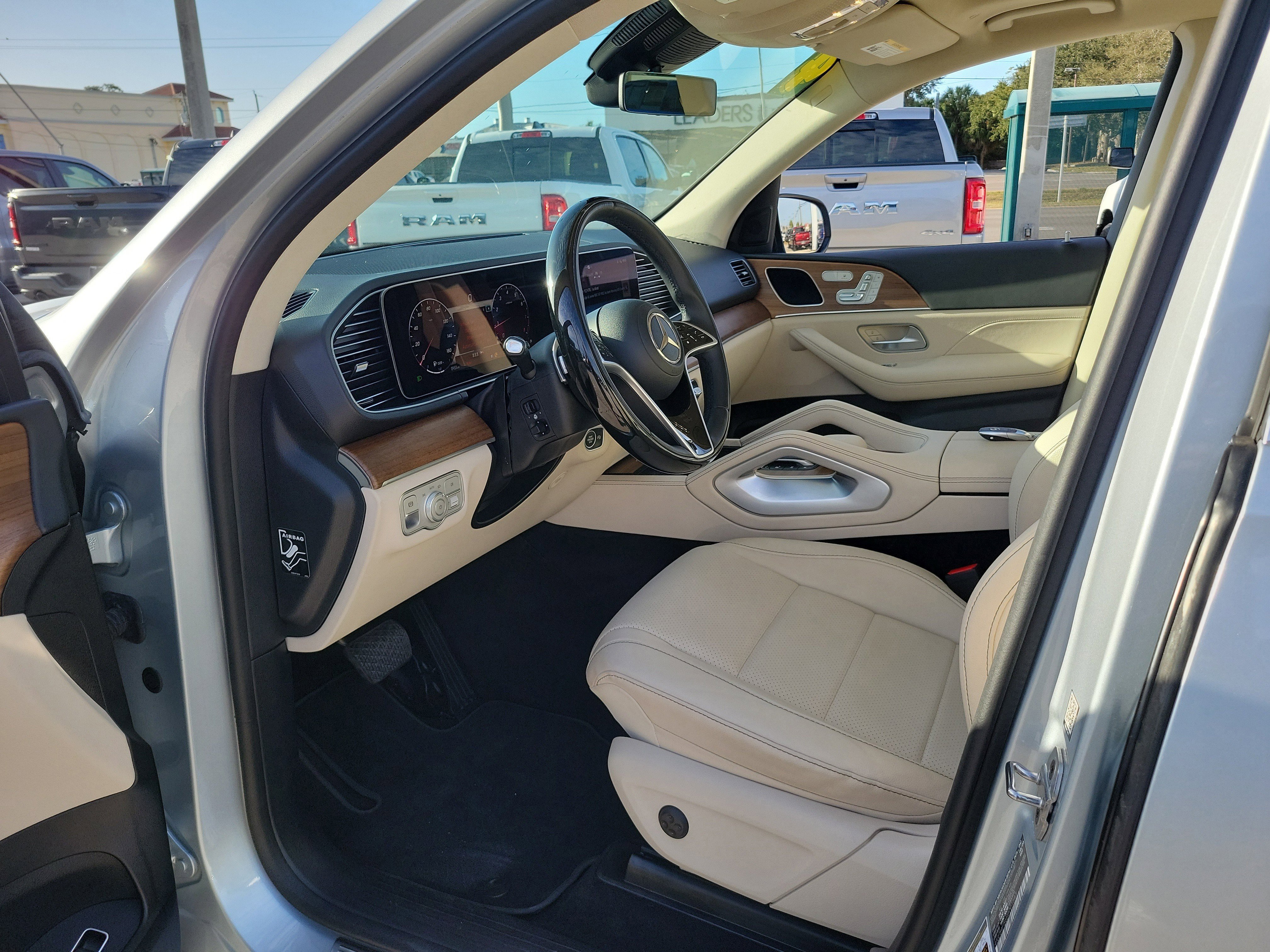 Used 2024 Mercedes-Benz GLE 350 4MATIC image 21