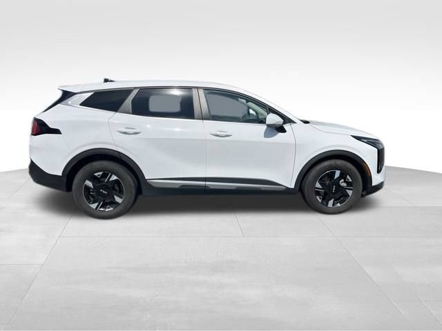 Used 2026 Kia Sportage LX FWD image 8