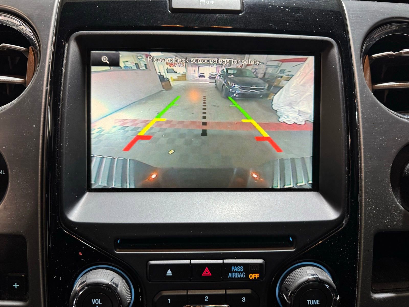 Used 2014 Ford F150 Limited image 21