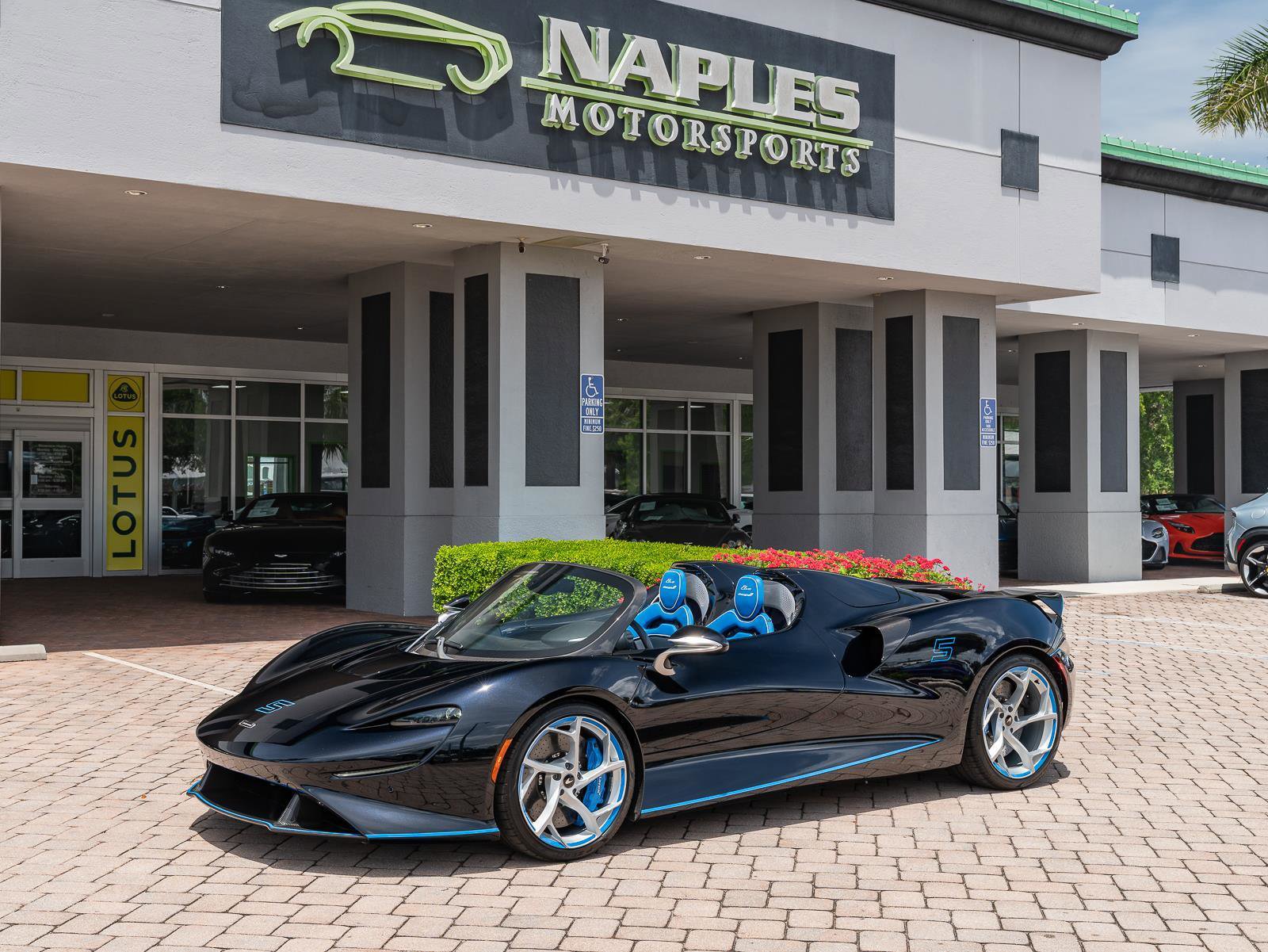 Used 2021 McLaren Elva RWD image 21