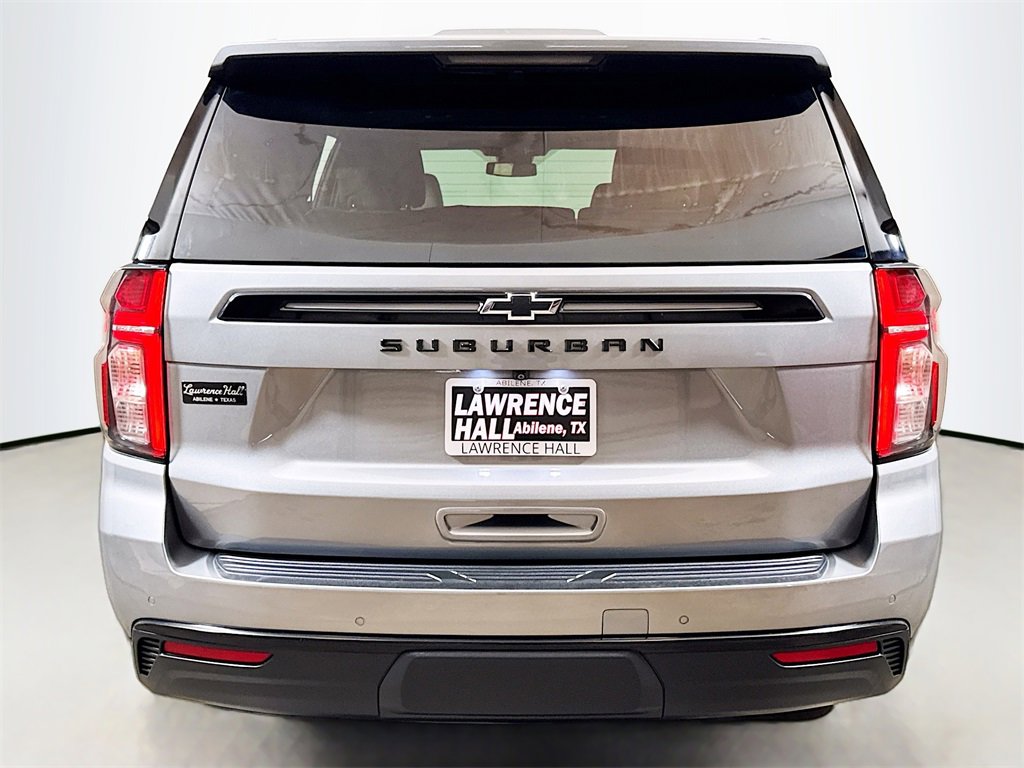 Certified 2023 Chevrolet Suburban Z71 w/ Luxury Package image 5
