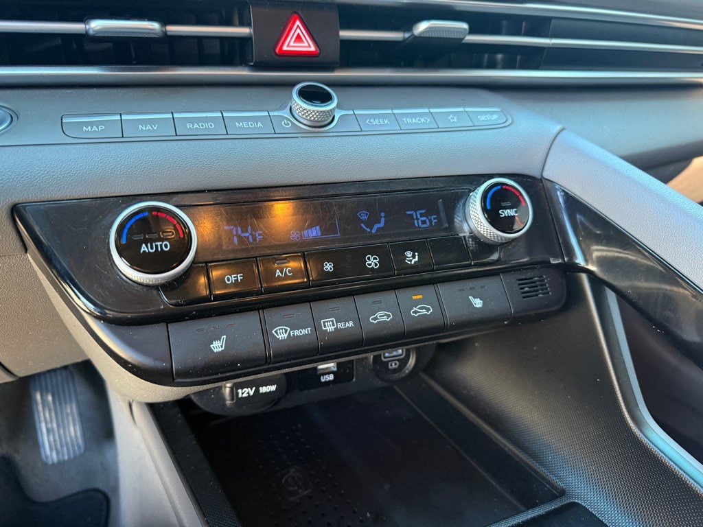 Used 2023 Hyundai Elantra SEL w/ Convenience Package image 23