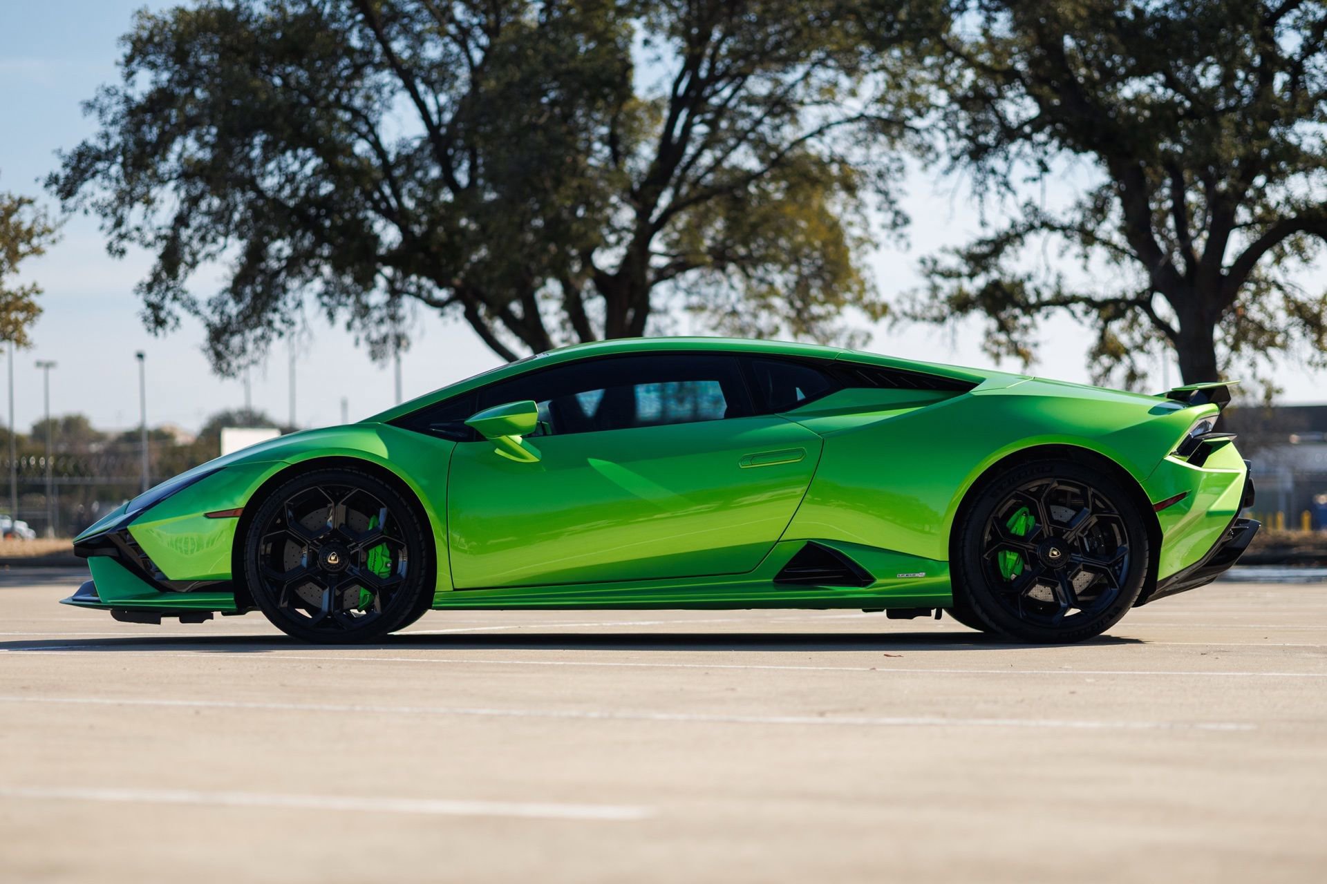 Used 2023 Lamborghini Huracan Tecnica image 12