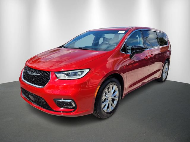 New 2026 Chrysler Pacifica Limited FWD image 2