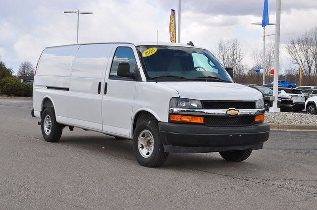 Used 2025 Chevrolet Express 2500 Extended w/ Driver Convenience Package image 1