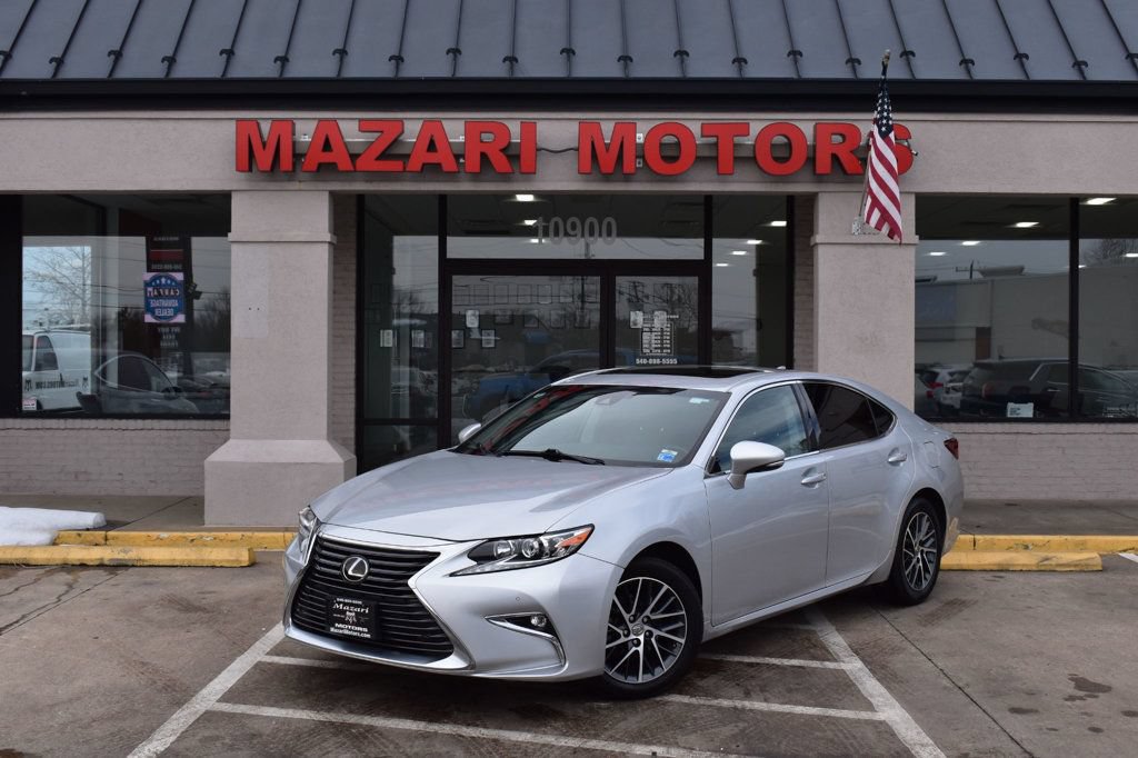 Used 2017 Lexus ES 350 w/ Premium Package FWD image 2