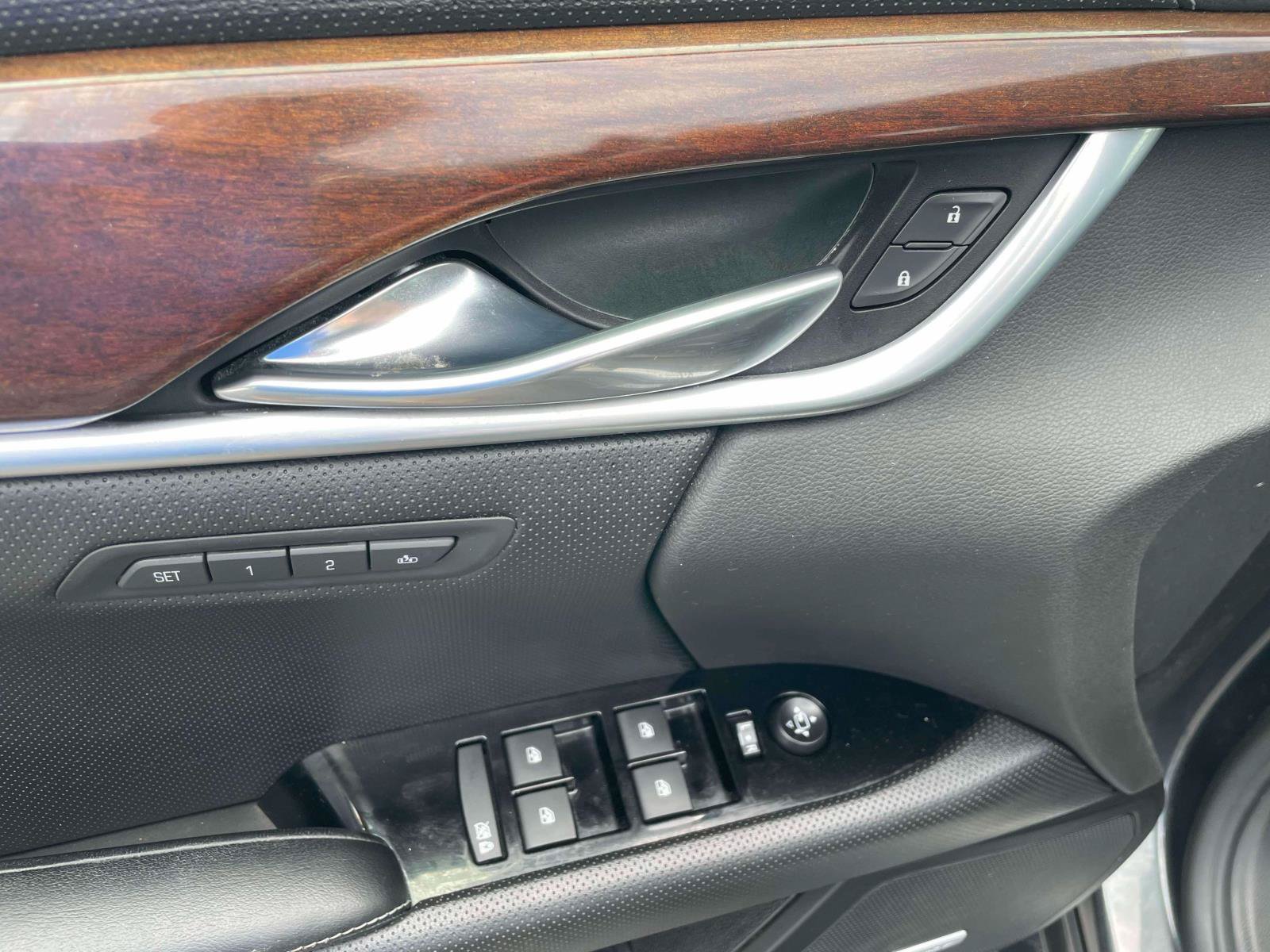Used 2017 Cadillac XTS Luxury FWD image 11
