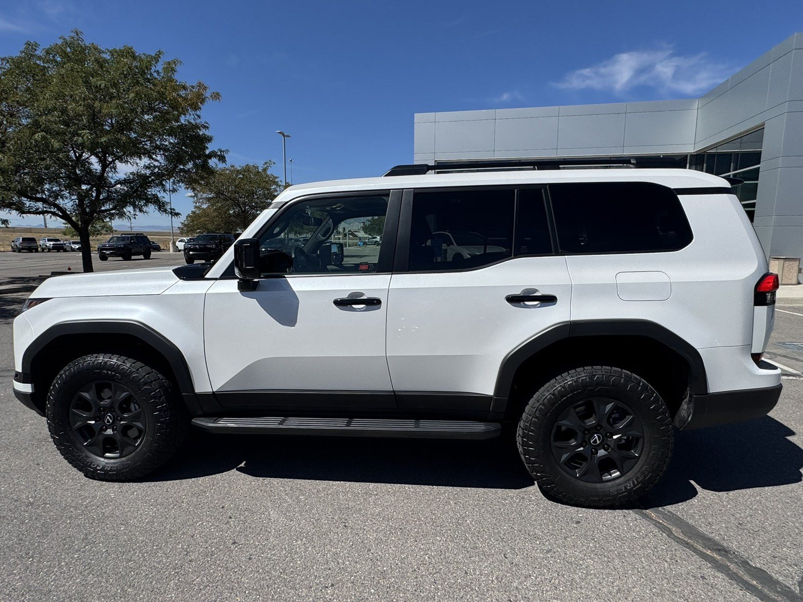 Used 2026 Lexus GX 550 AWD/4WD image 3