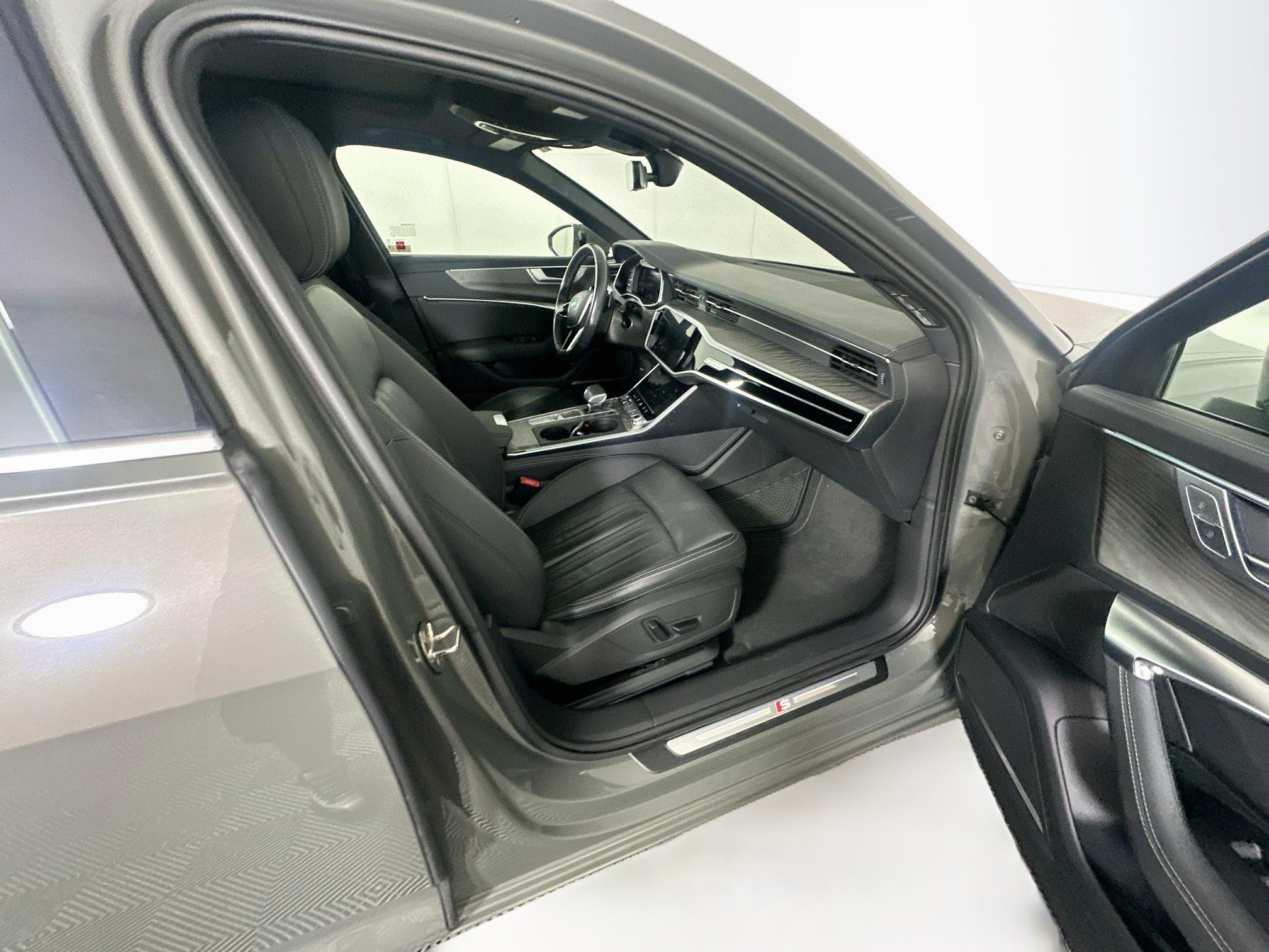 Used 2024 Audi A6 Premium Plus AWD/4WD image 31