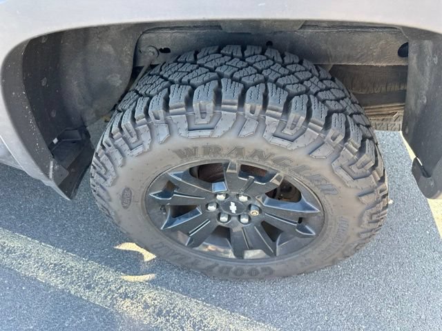 Used 2016 Chevrolet Colorado Z71 AWD/4WD image 6