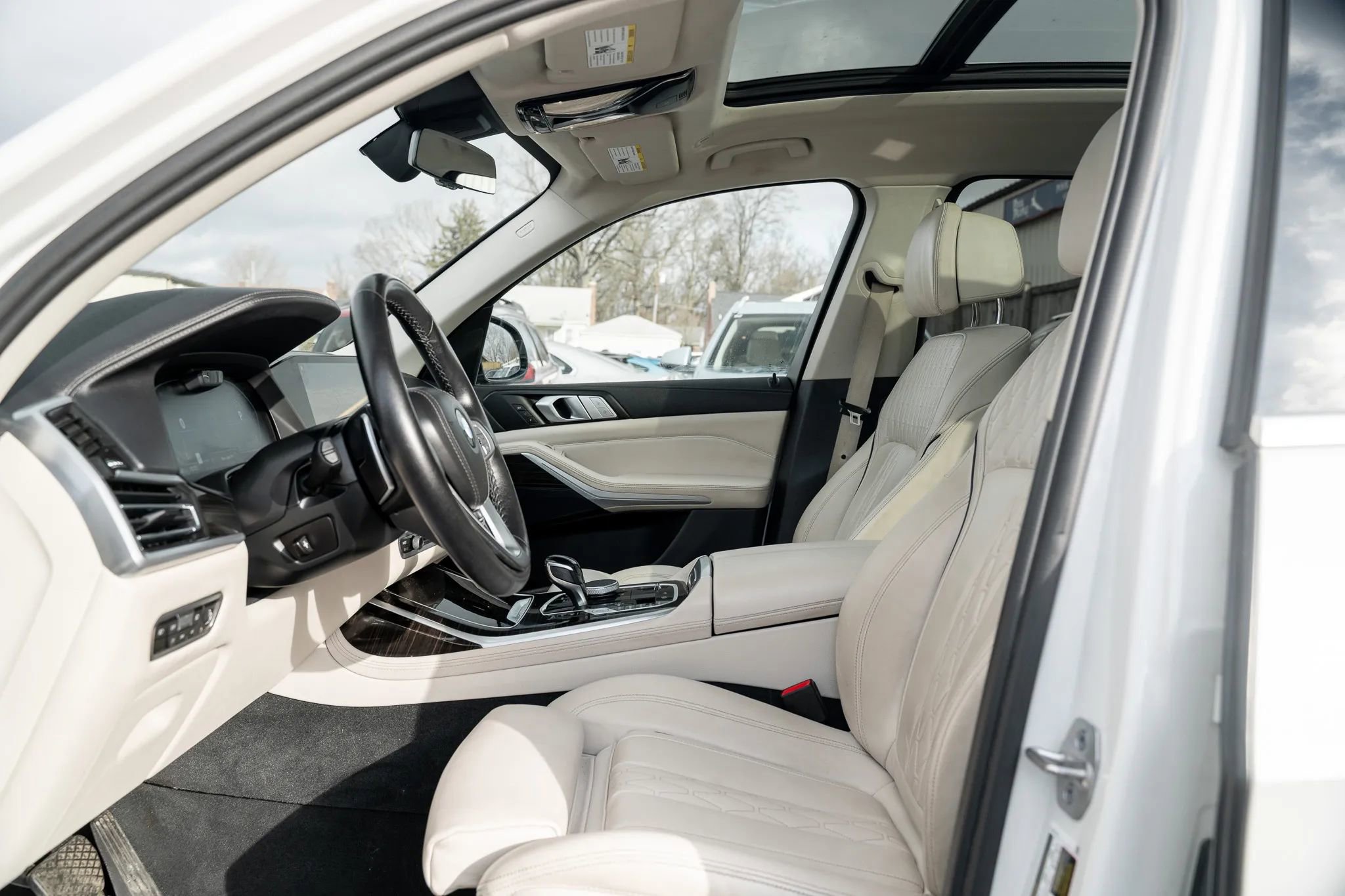 Used 2021 BMW X7 xDrive40i image 7