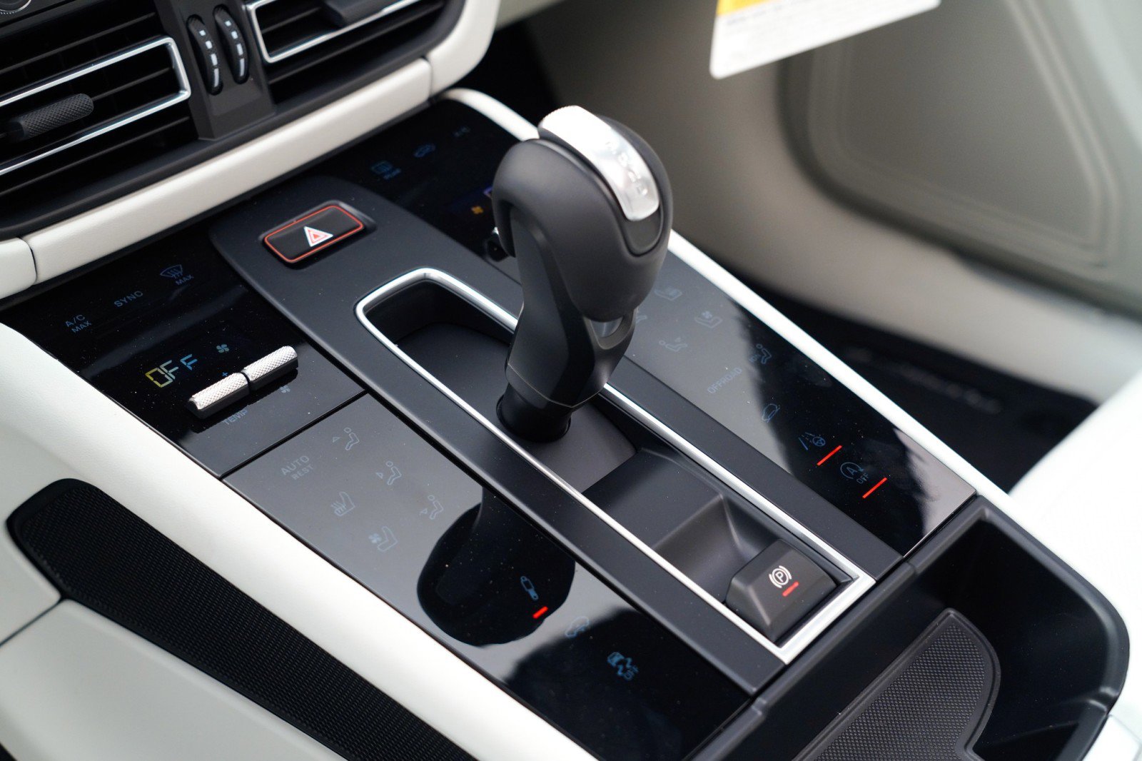 New 2026 Porsche Macan S AWD/4WD image 29