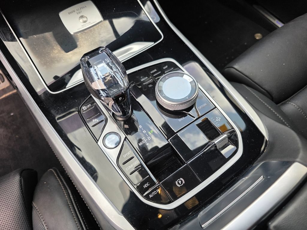 Certified 2025 BMW ALPINA XB7 AWD/4WD image 22