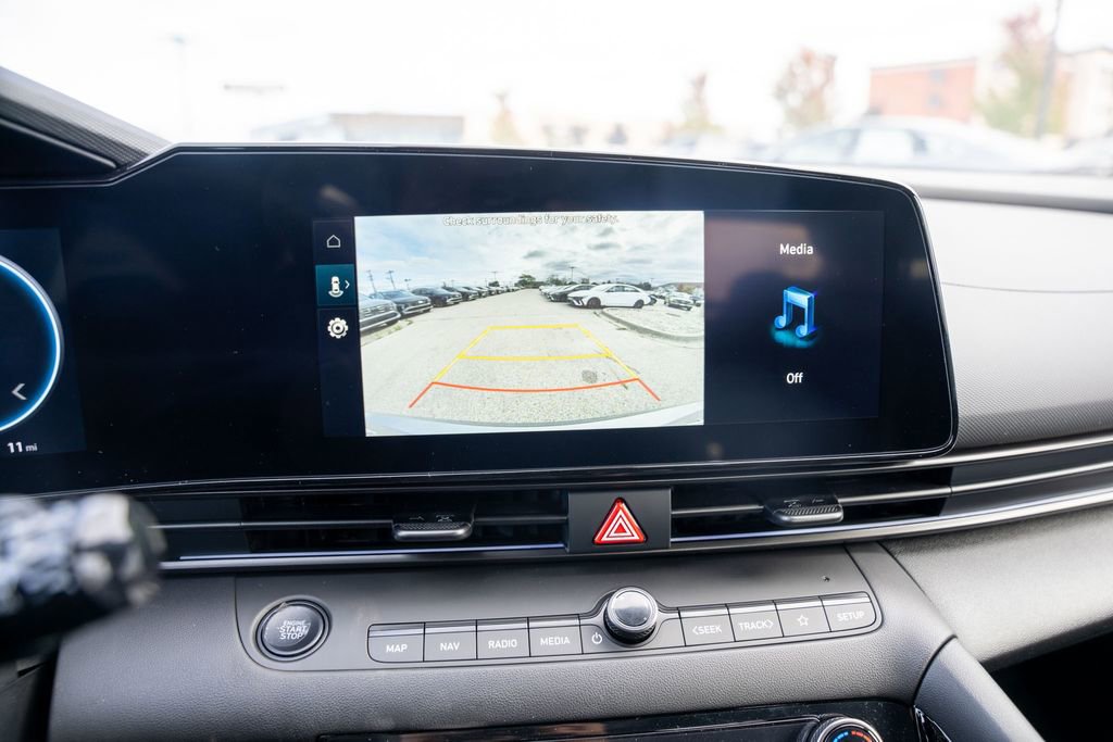 New 2025 Hyundai Elantra SEL image 30