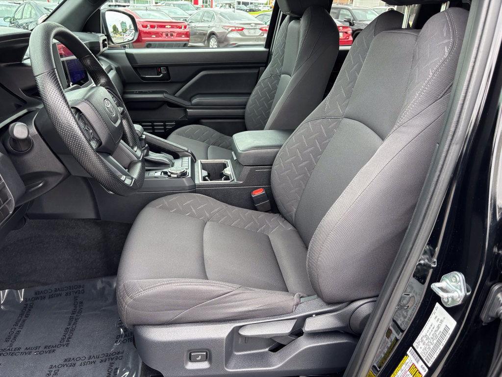 Certified 2025 Toyota Tacoma SR5 AWD/4WD image 18