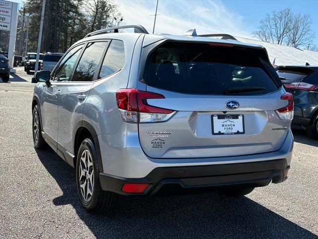 Used 2021 Subaru Forester Premium image 5
