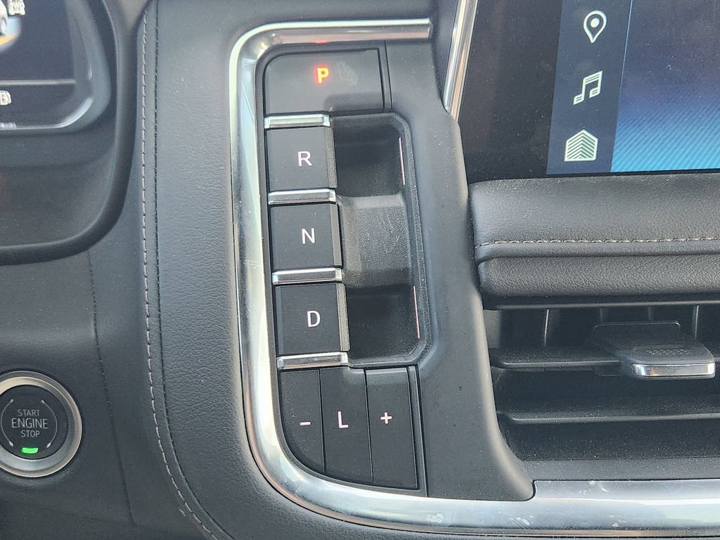 Used 2024 Chevrolet Tahoe High Country AWD/4WD image 18