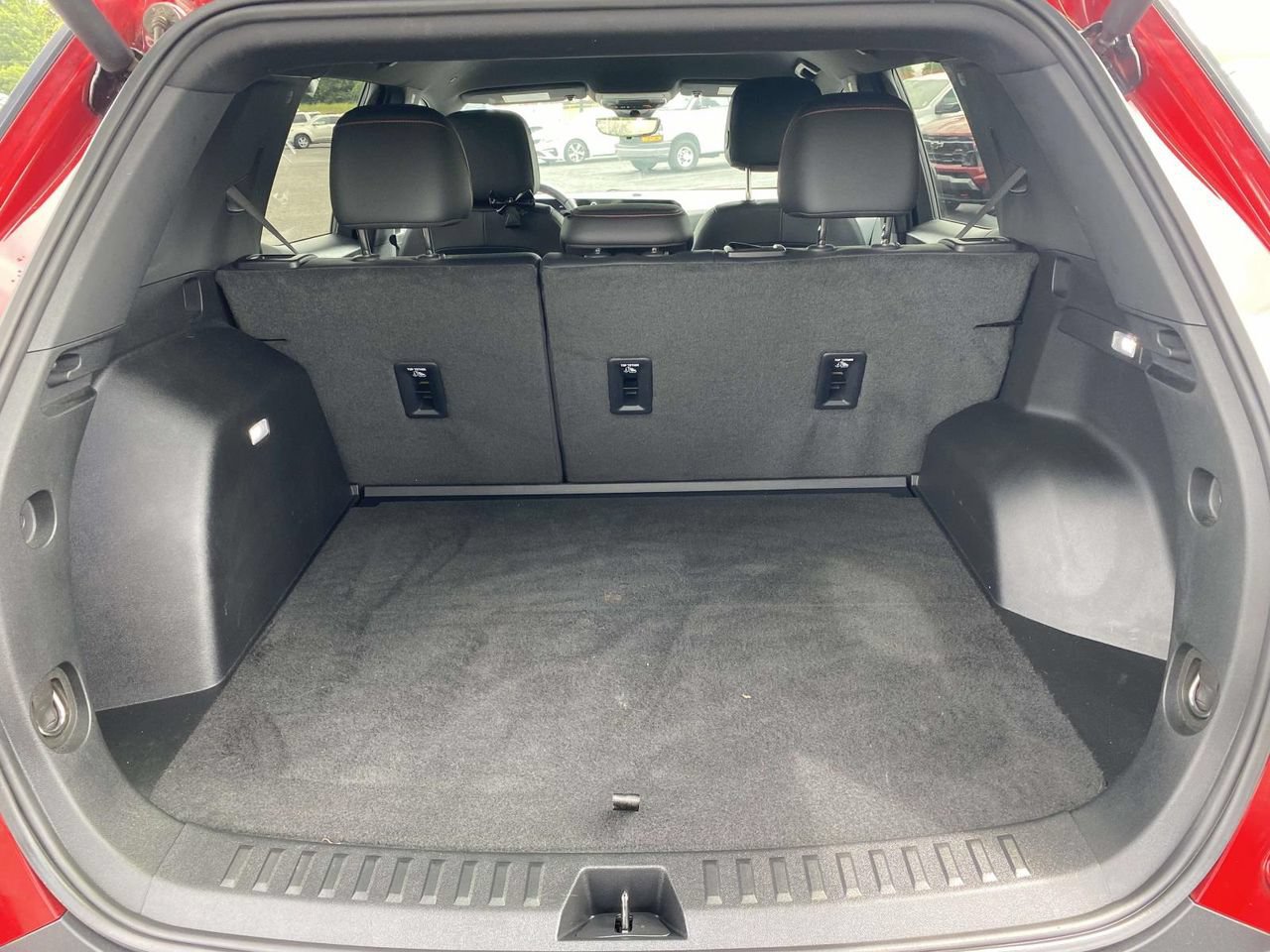Used 2025 Chevrolet Equinox RS w/ Safety and Technology Package FWD image 8