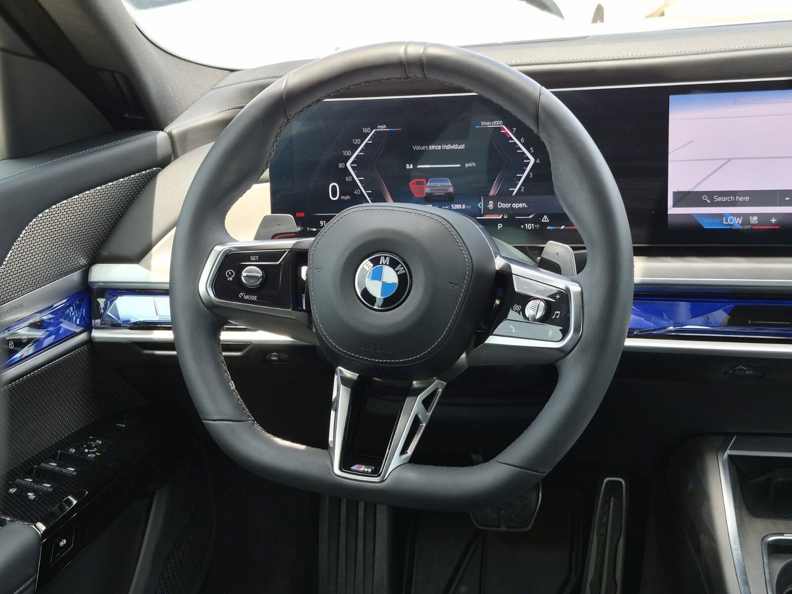 Certified 2025 BMW 740i w/ Premium Package RWD image 19