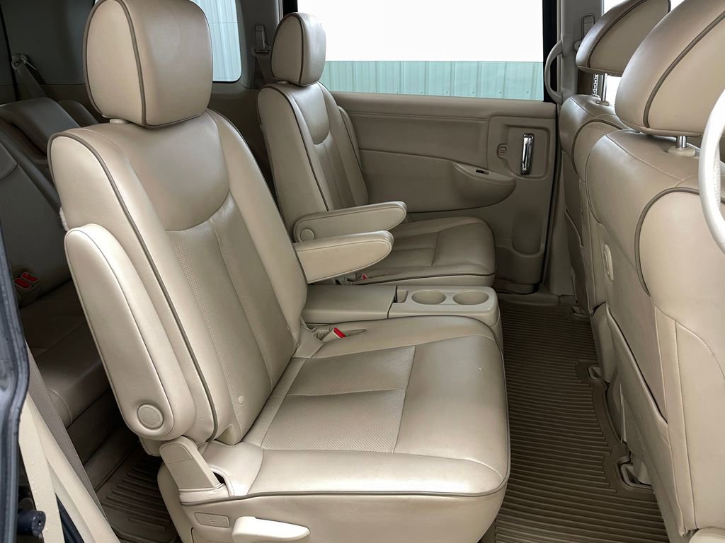 Used 2016 Nissan Quest SV w/ Leather Package image 40