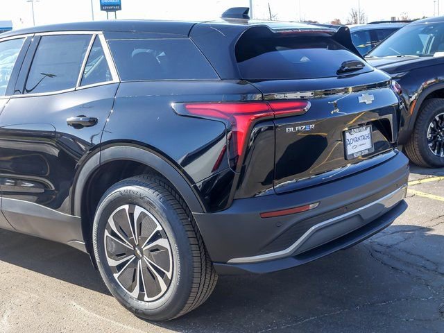 New 2026 Chevrolet Blazer EV LT image 8
