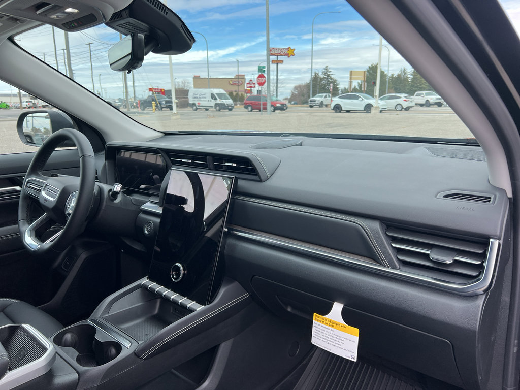 New 2026 GMC Terrain Denali w/ LPO, Black Badging Package image 26