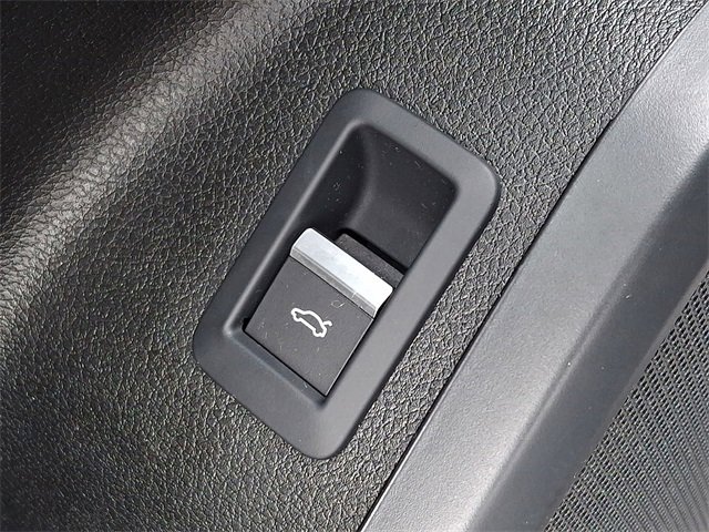 Certified 2025 Audi Q5 2.0T Premium w/ Convenience Plus Package image 25