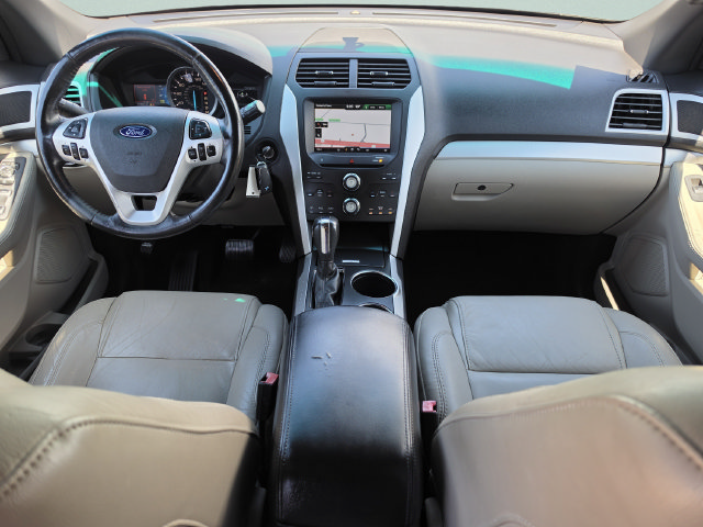 Used 2013 Ford Explorer XLT FWD image 17