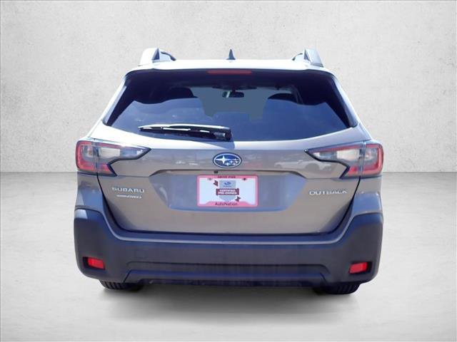 Used 2023 Subaru Outback Premium AWD/4WD image 3
