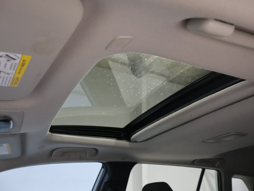 Used 2023 Toyota Corolla Cross LE w/ Moonroof Package AWD/4WD image 34