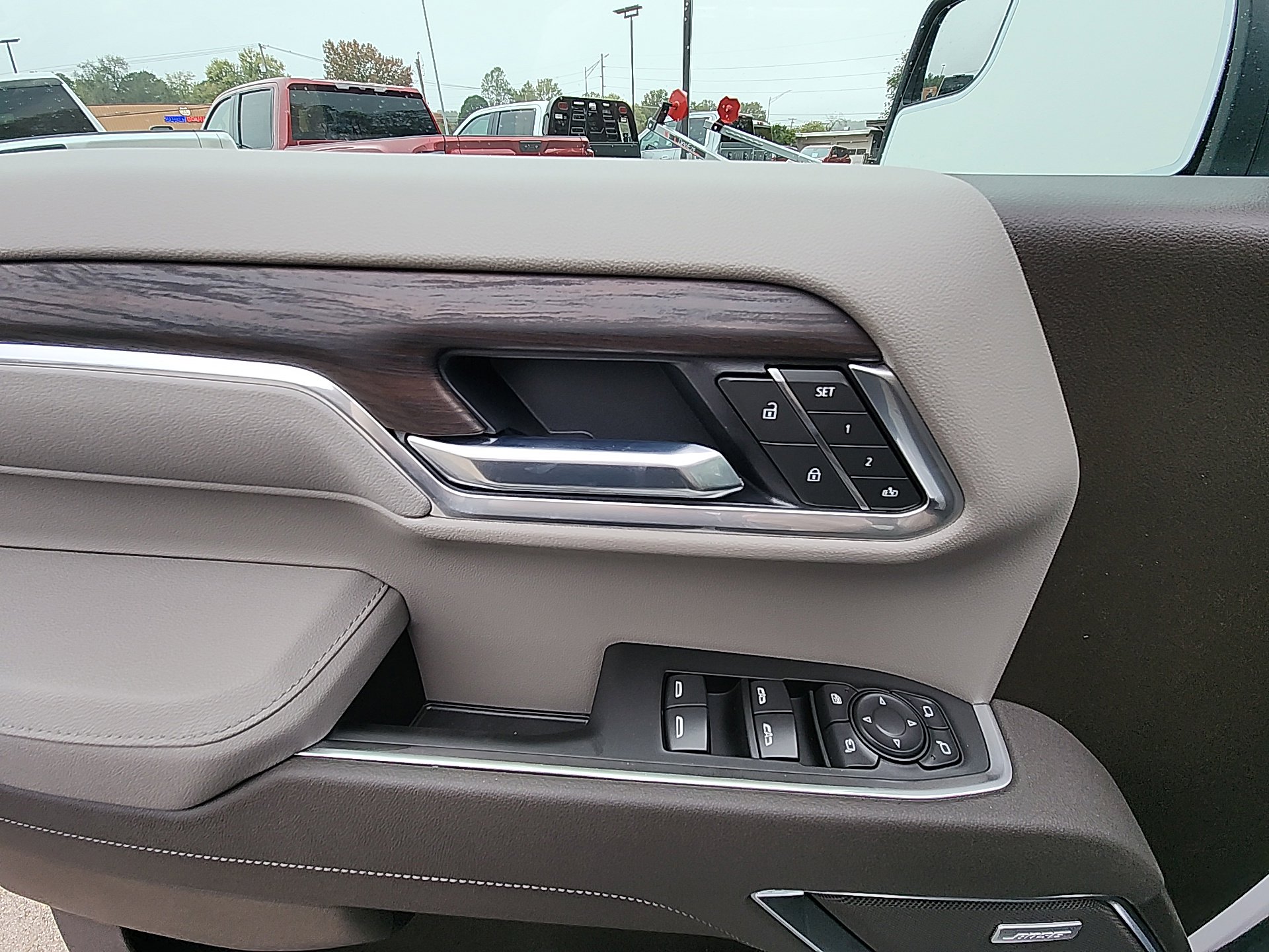 New 2026 GMC Sierra 1500 SLT w/ SLT Premium Package image 15