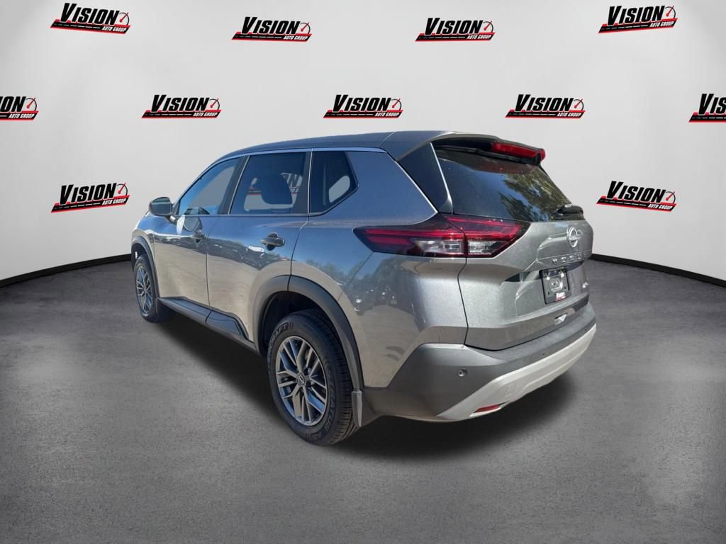 Used 2023 Nissan Rogue S image 3