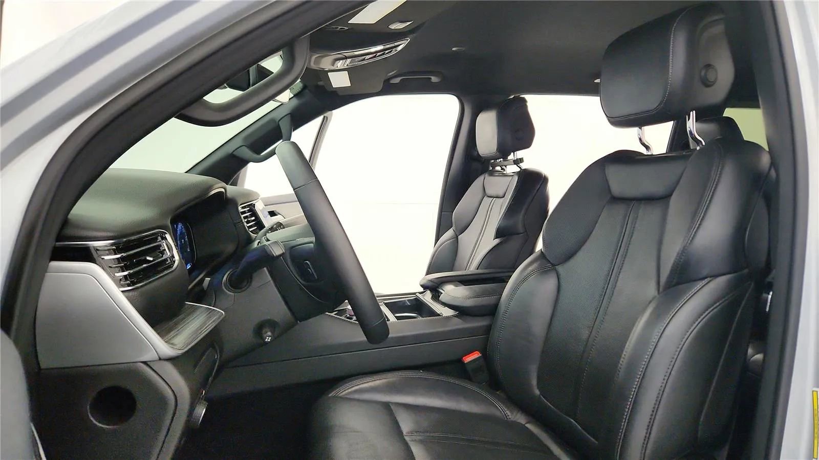 Used 2024 Jeep Wagoneer L Series II w/ Flexible Seating Group image 29