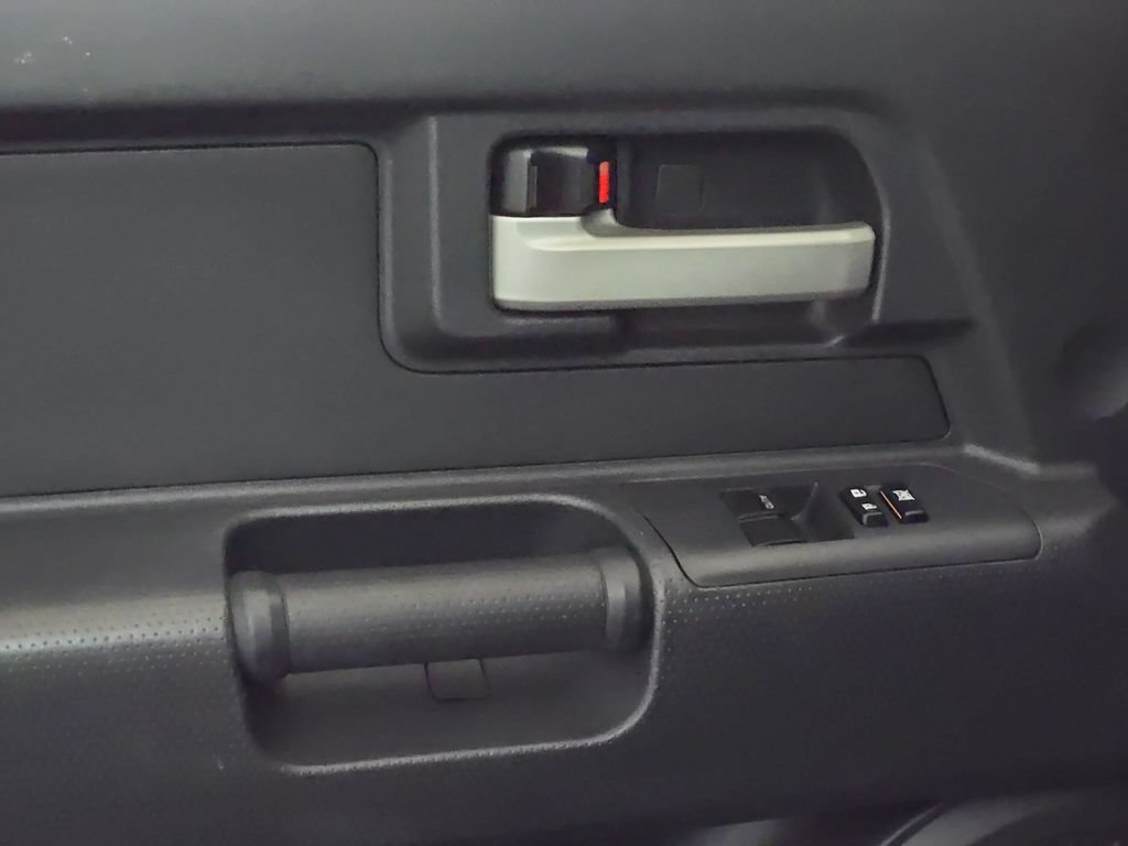 Used 2012 Toyota FJ Cruiser 4WD w/ Convenience Pkg image 29