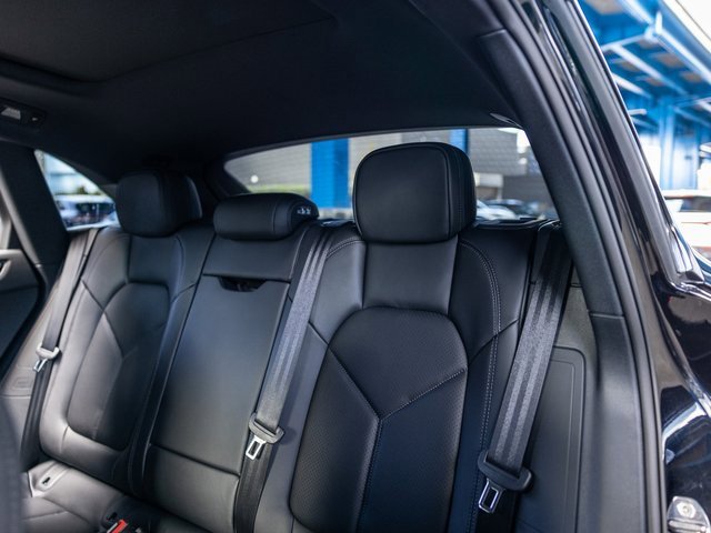 New 2026 Porsche Macan image 27
