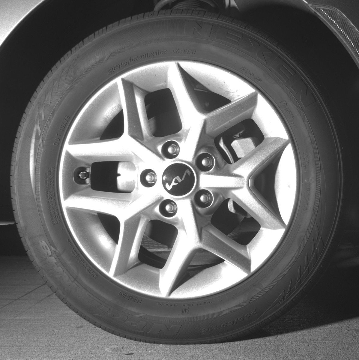 Used 2025 Kia Soul LX w/ LX Technology Package FWD image 13