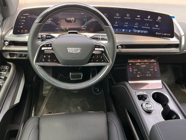 New 2027 Cadillac Vistiq Luxury AWD/4WD image 10