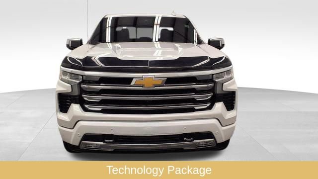 Used 2023 Chevrolet Silverado 1500 High Country w/ Technology Package image 2